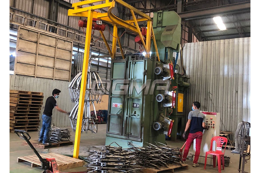 爬梯，安全護(hù)欄等建筑材料清理方案